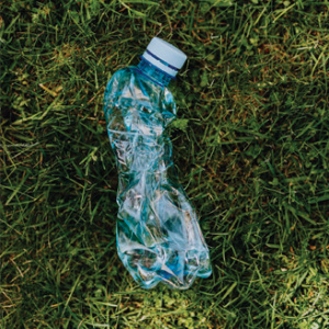 déchet bouteille en plastique